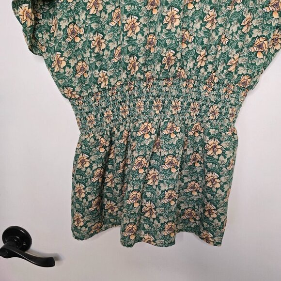 Max Studio Tie Front Green Blouse - Picture 2 of 7